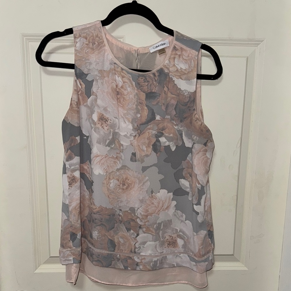 Calvin Klein Women's Floral Sleeveless Top - Gray and Pink